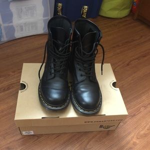 Dr. Martens 1460W boot
